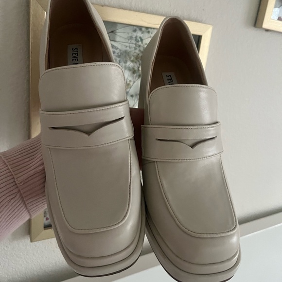 Steve Madden cream  platform heel loafer size 9 - Picture 4 of 10